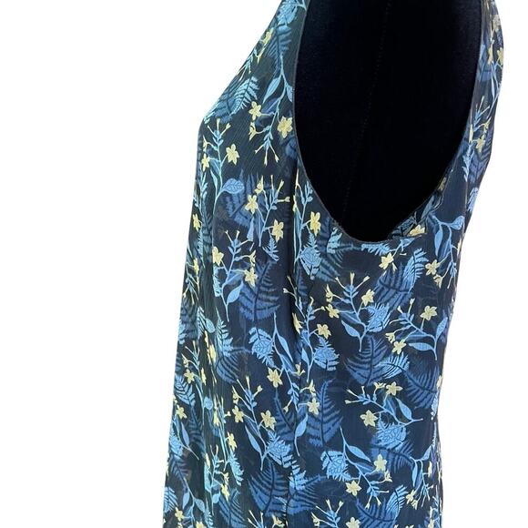 Cabi women’s size M sleeveless blouse - Picture 4 of 9